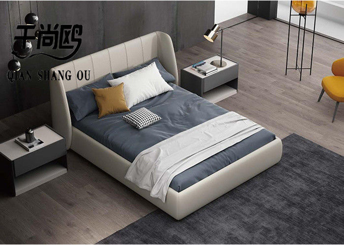 Rugged Leather / Fabric Upholstered Bed , Modern Upholstered Platform Bed Moth proof